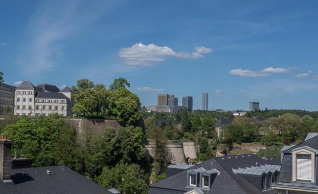 Luxury Penthouse Apartment With 3 Balconies -2 Bedrooms -Petrus View & Parking Luxembourg Eksteriør bilde