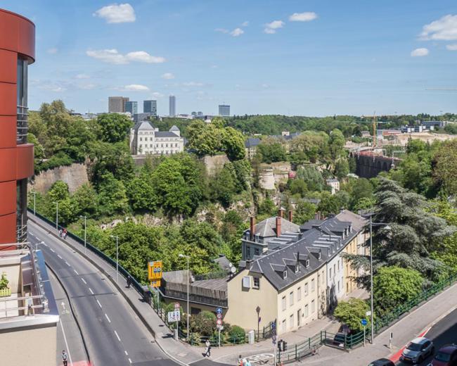 Luxury Penthouse Apartment With 3 Balconies -2 Bedrooms -Petrus View & Parking Luxembourg Eksteriør bilde