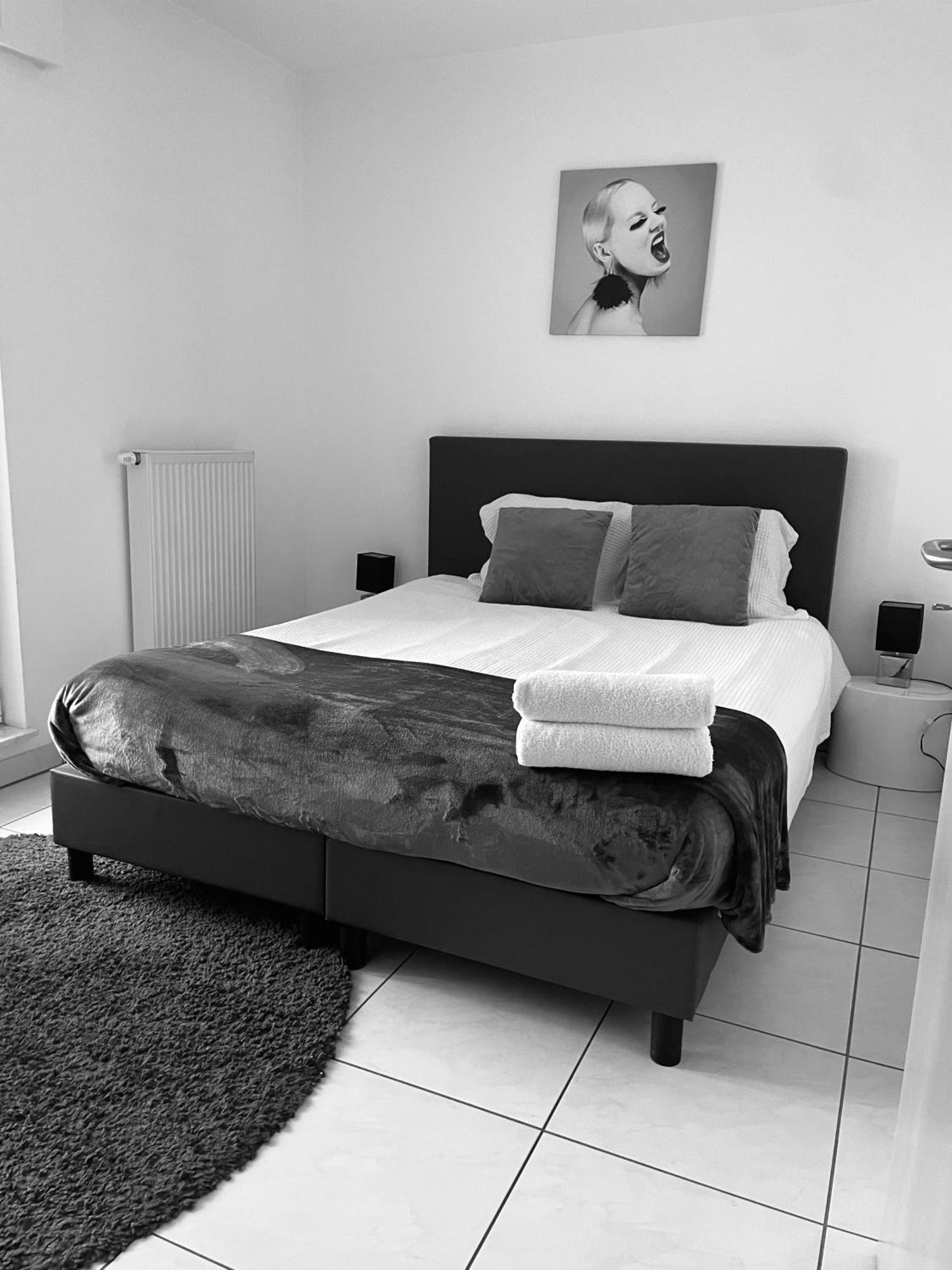 Luxury Penthouse Apartment With 3 Balconies -2 Bedrooms -Petrus View & Parking Luxembourg Eksteriør bilde