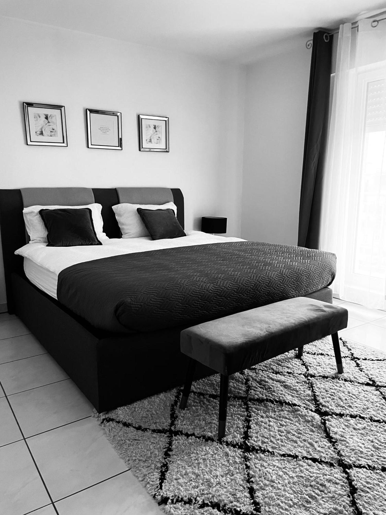 Luxury Penthouse Apartment With 3 Balconies -2 Bedrooms -Petrus View & Parking Luxembourg Eksteriør bilde